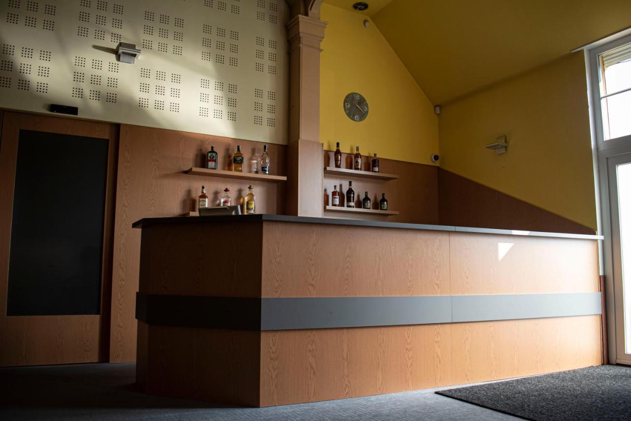 Hostinec A Penzion U Sv. Mikulase Hať Buitenkant foto