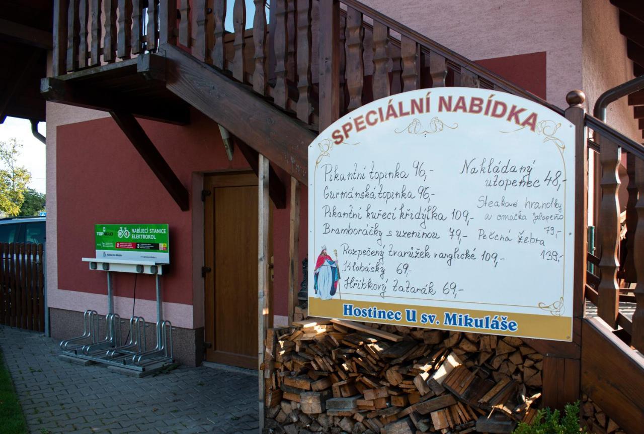 Hostinec A Penzion U Sv. Mikulase Hotel Hať Buitenkant foto