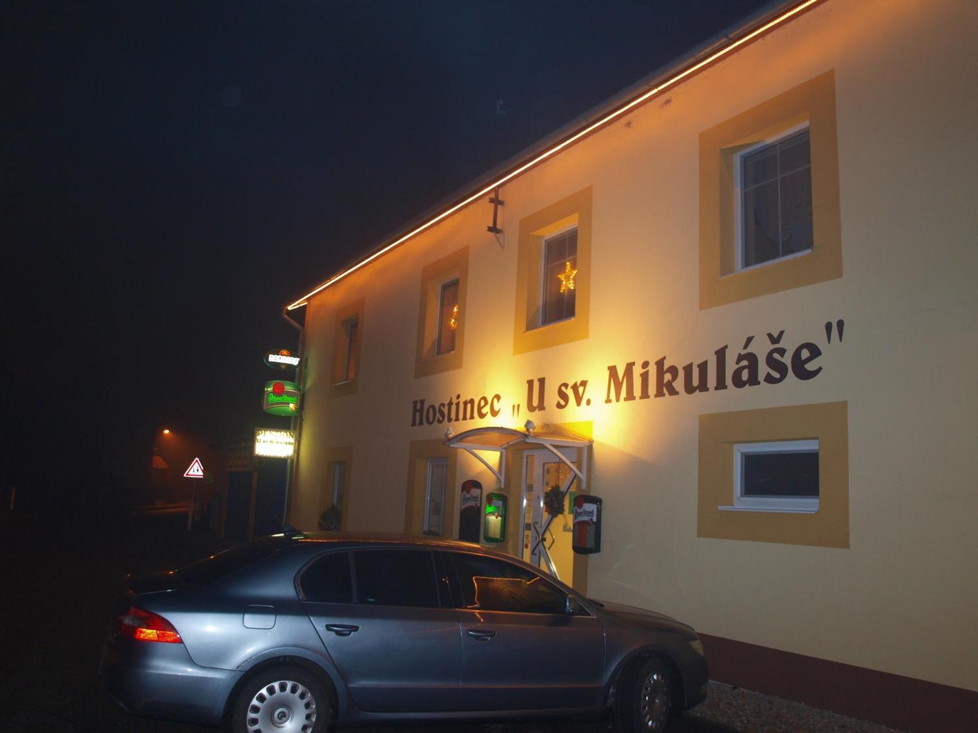 Hostinec A Penzion U Sv. Mikulase Hotel Hať Buitenkant foto